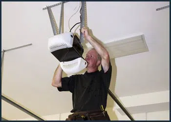 Garage Doors Store Repairs Oakland, FL 407-512-0437 - cont-gdr-door-opener-08m